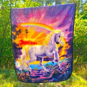 New without tags beautiful unicorn fantasy comforter